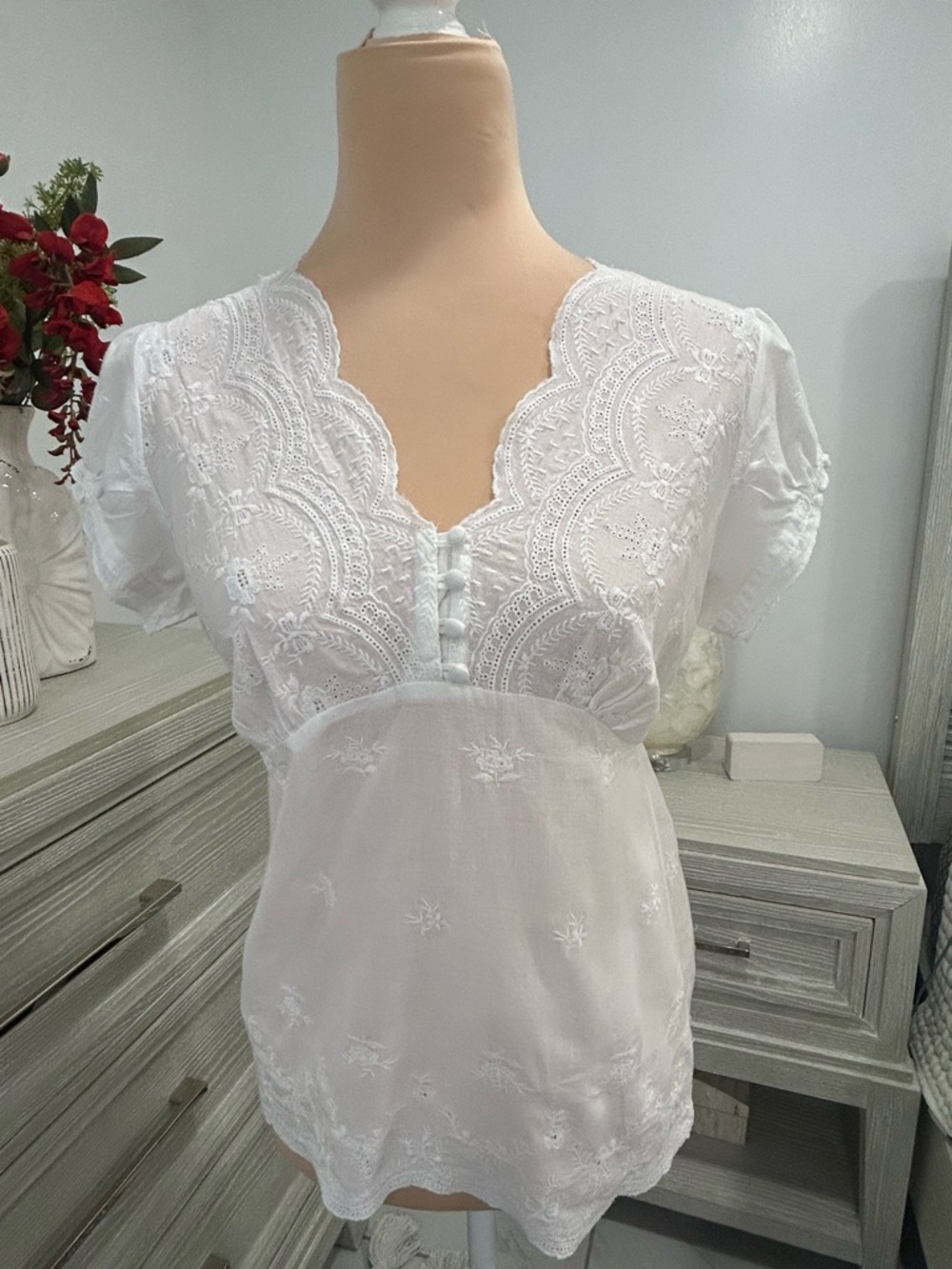 a.n.a White Embroidered Lace V-Neck Blouse